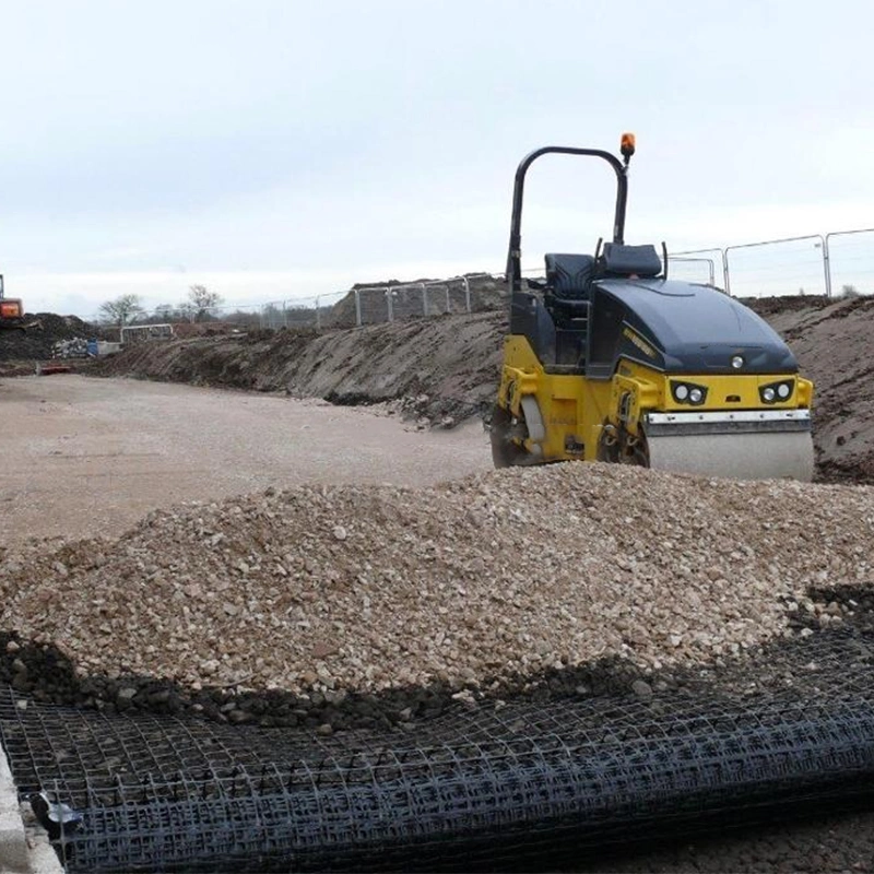 La cuesta del suelo de la fábrica ISO empareda rejilla negra de la grava de Geogrid 50-50kn del poliéster de alta resistencia del refuerzo
