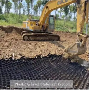 HDPE negro perforado con textura de pendiente estable geocell geocell geocel para ingeniería civil 2