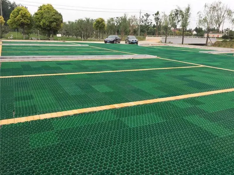 Grilla de césped de plástico de alta calidad / pavimentador de césped de paisaje 3