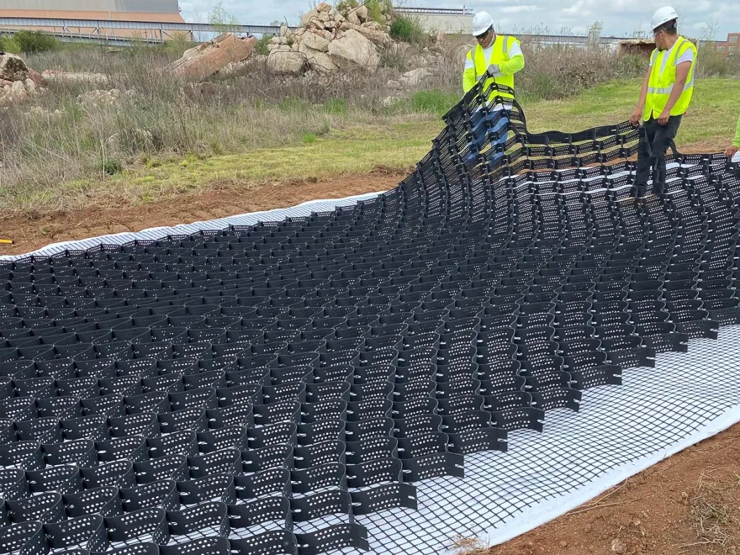 Sistema de material de rejilla de grava de HDPE Geocella texturizada de entrada para el refuerzo de carreteras Pavimentación de redes de hierba 6