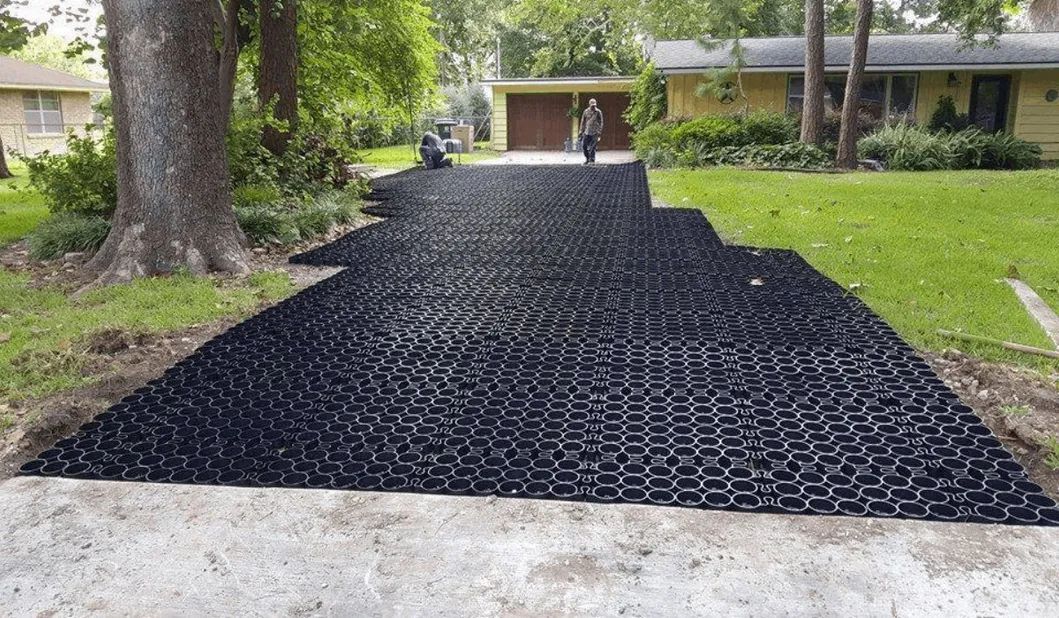 Rejilla de estabilizador de césped de plástico HDPE para estacionamiento Techo exterior Jardín pavimentadores permeables interconectados 12