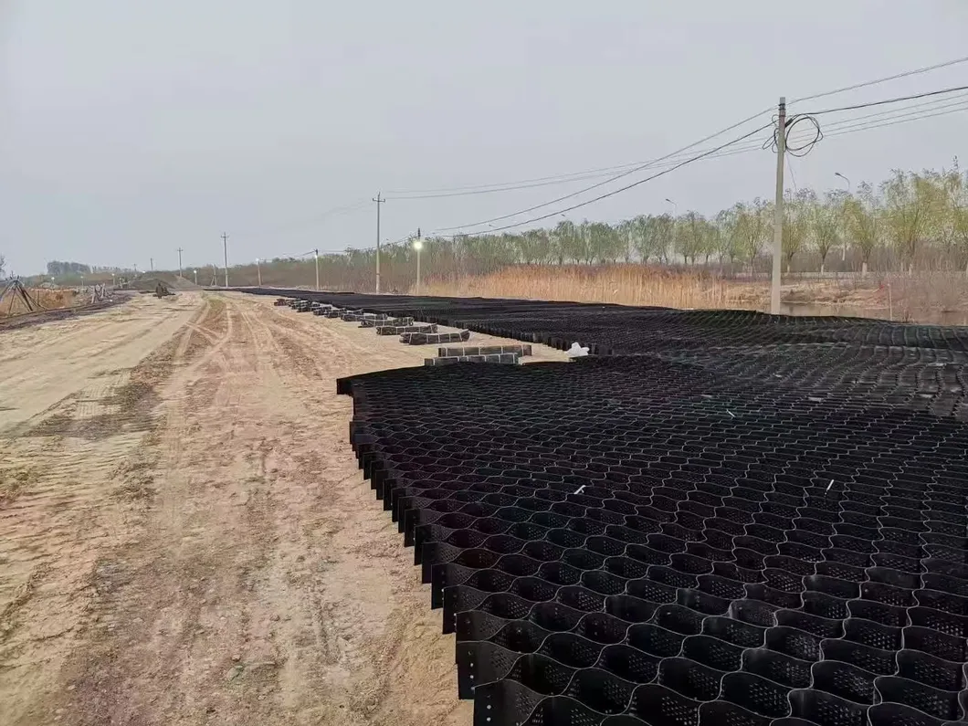 Carretera de acoplamiento de geocell de acoplamiento negro HDPE para carreteras estabilizador de grava pared de apoyo 0