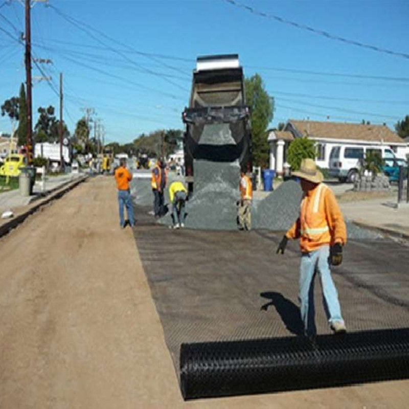 Retardante de fuego PP Biaxal Geogrid para minas de carbón Antiinflamación / Extruso PP Biaxal Geogrid de plástico para estabilizadores de suelo