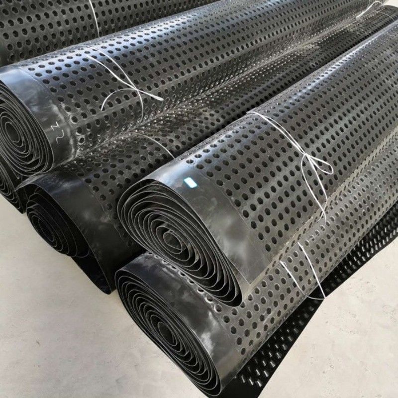 Proyecto de verde de membrana de drenaje con hoyuelos PVC placa de drenaje con hoyuelos perforada trabajo de suelo solución de agua solución de agua