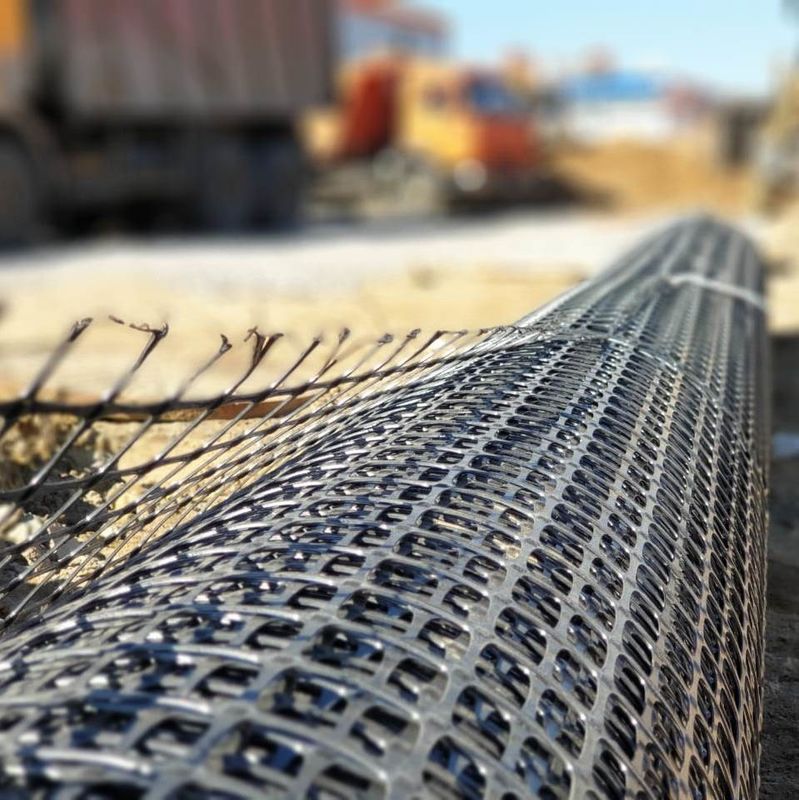PP Biaxal Geogrid Uniaxial Geogrid Geo Grids Polipropileno Plástico Biaxal Geogrid 15kN 20kN 30kN 40kN 50kN Para el suelo S
