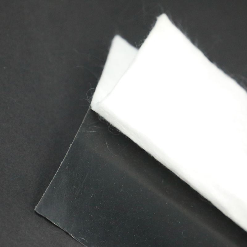 Dos capas y una película Reservorio Control de filtraciones Geomembrana compuesta en el tratamiento de residuos de vertederos