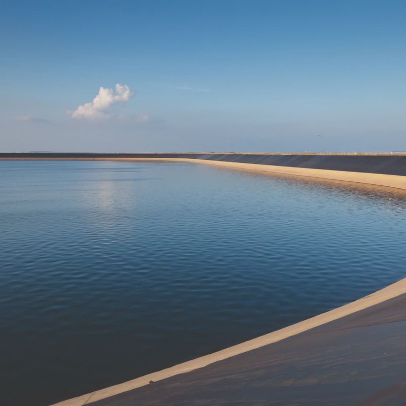 Geomembrana anti-UV de larga duración para cubrir estanques y piscifactorías con película negra para uso en lagos artificiales