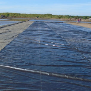 Geomembrana para estanques agrícolas 1 mm impermeable HDPE vertederos Geomembrana para estanques 0,75 mm 1,5 mm