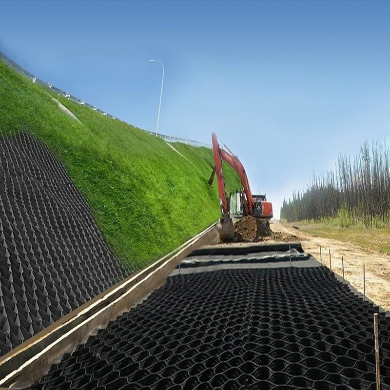Geoceldas de HDPE duraderas Geocelda de HDPE de superficie lisa para entradas de vehículos Control de erosión para taludes Soporte de muro de contención