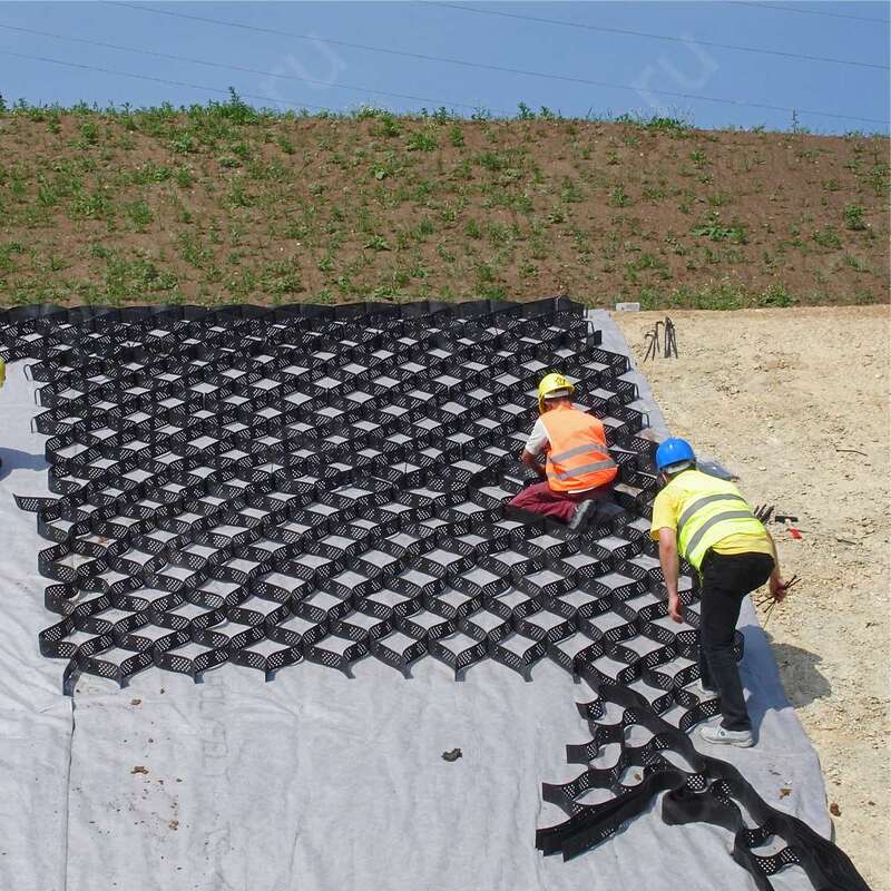Geocelda de HDPE para grava de entrada de plástico, control de suelo con geocelda de HDPE en carretera para refuerzo de carreteras, protección de taludes, control de erosión, grava, autopista